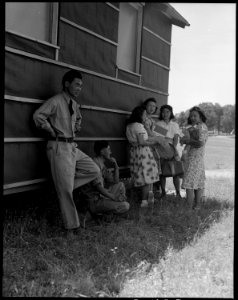 Sacramento, California. Young University of California students now at this Assembly Center awaitin . . . - NARA - 537789