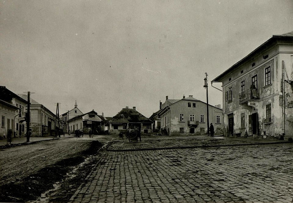Sada Gora Haupt Platz (BildID 15715848)