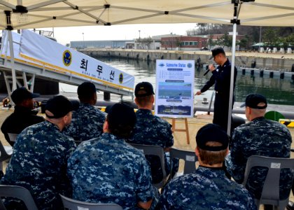 Sailors visit Jinhae Naval Base 150316-N-YM720-014
