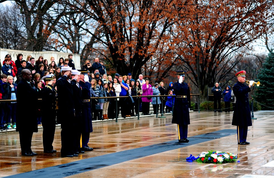 Sailors salute at the Tomb of the Unknowns. (8264507112)