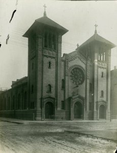 Saint Dominic's Catholic Church, Chicago, 1913 (NBY 642)