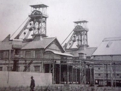 Sains-en-Gohelle - Fosse n° 10 - 10 bis des mines de Béthune (B)