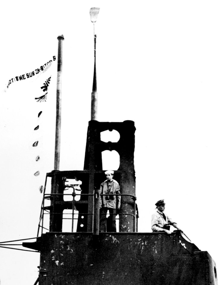 Sail of USS Wahoo (SS-238) at Pearl Harbor with broom, in February 1943