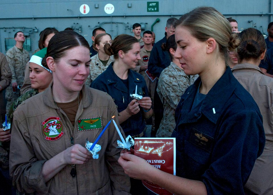 Sailors celebrate Christmas. (15518822263)