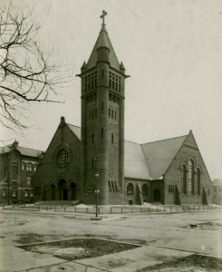 Saint Gabriel Catholic Church, Chicago, 1913 (NBY 584) photo