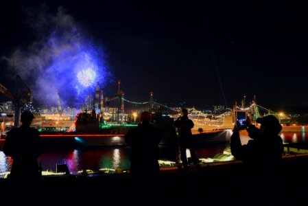 Sailors celebrate the new year. (11710461915)
