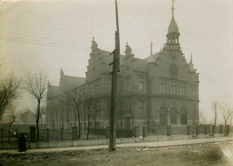 Saint Mary of the Angels School, Chicago, 1913 (NBY 536)