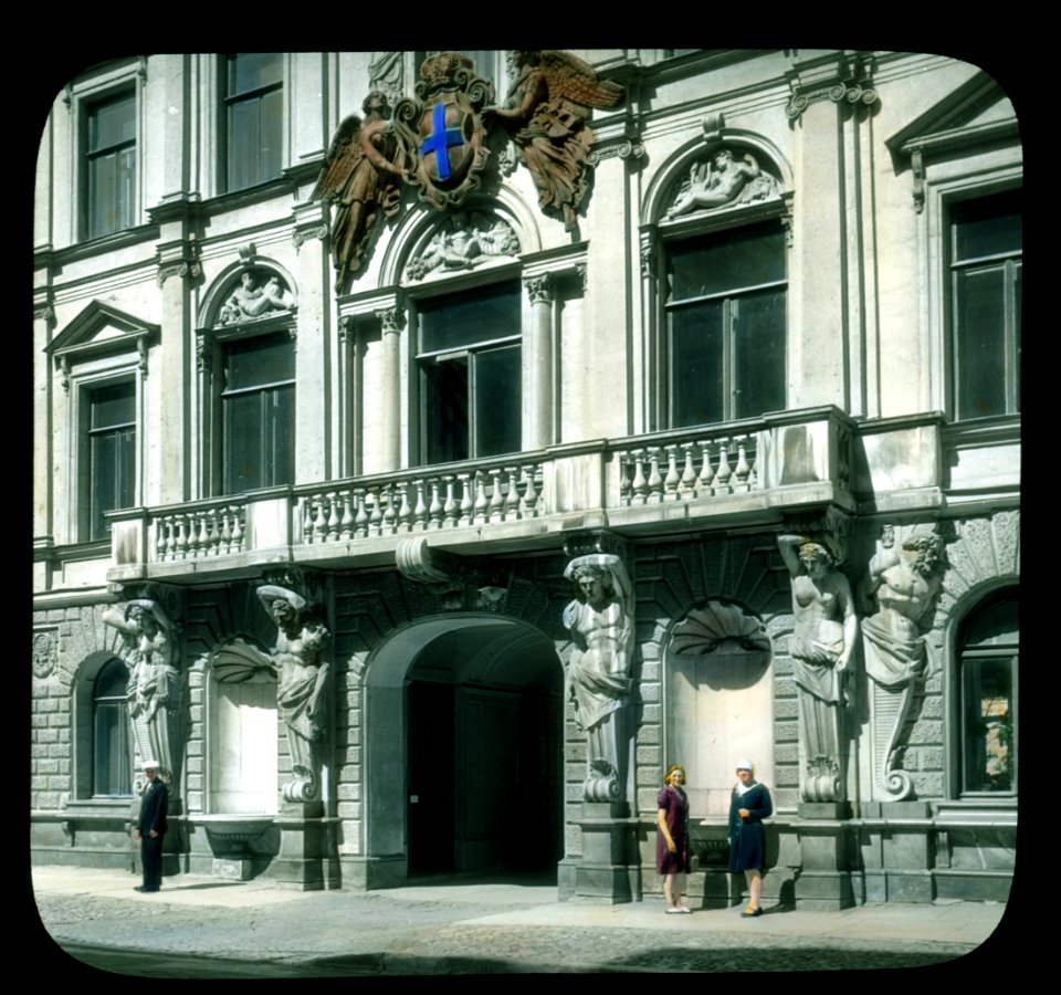Saint Petersburg. Building with balcony supported by caryatids and atlantes