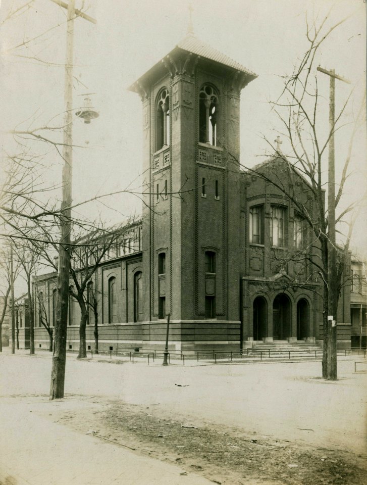 Saint Leo Catholic Church, Chicago, 1913 (NBY 521) photo