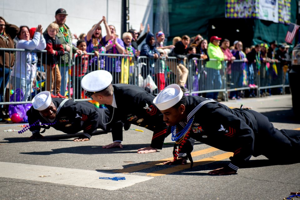 Sailors at Mobile Mardi Gras 2019 - 190305-N-MW694-0105