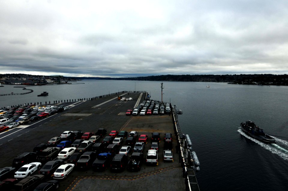 Sailors bring their cars as USS Ronald Reagan leaves Naval Base Kitsap. (8574828420)