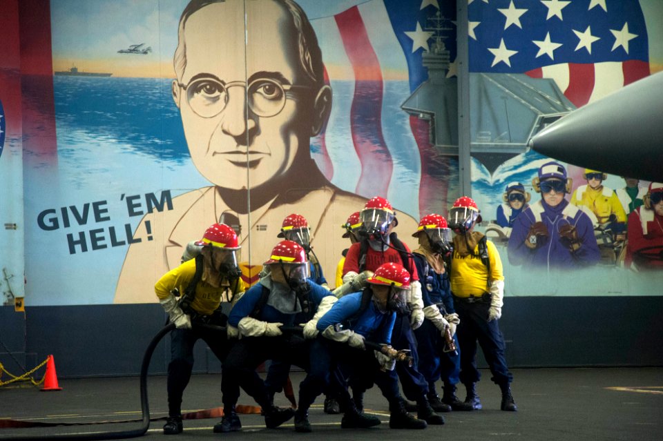 Sailors conduct a damage control drill. (19094182801)