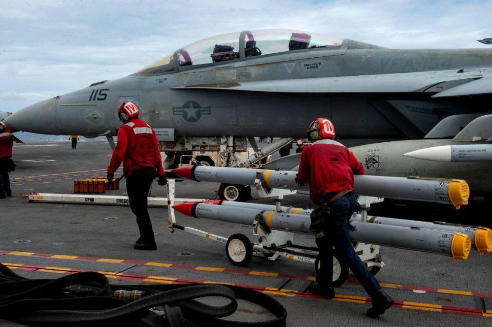 Sailors move munitions aboard USS Theodore Roosevelt (CVN 71). (50932962841)