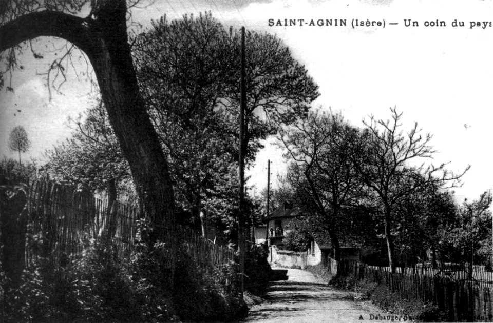 Saint-Agnin-sur-Bion, un coin du pays en 1912, p181 de L'Isère les 533 communes - A Debauge, phot 