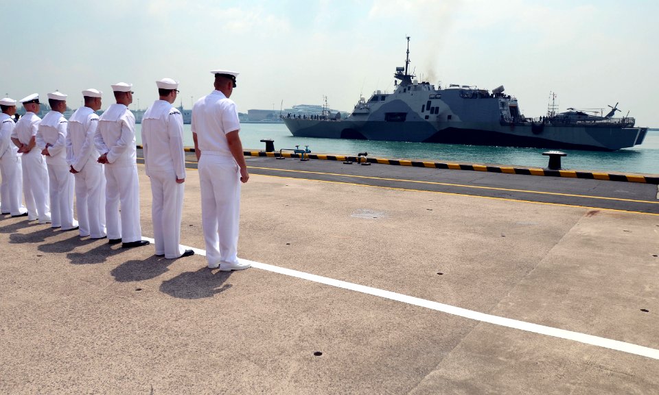 Sailors observe USS Freedom arrive in Singapore. (8660447641)