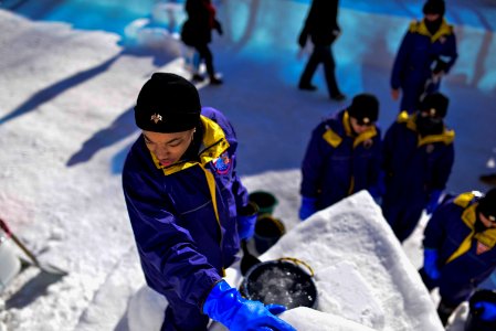 Sailors participate in 67th Annual Snow Festival 160131-N-OK605-051