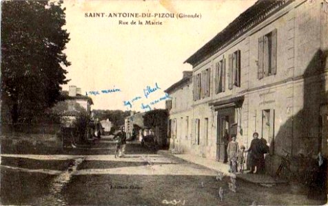 Saint-Antoine-du-Pizou - rue de la Mairie