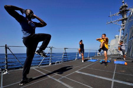 Sailors exercise aboard USS New York. (8223130677)