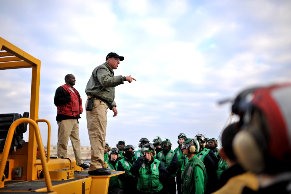 Sailors get training aboard USS George H.W. Bush. (8232064339)