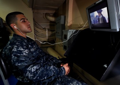 Sailors hang out, call home in ships library DVIDS319413