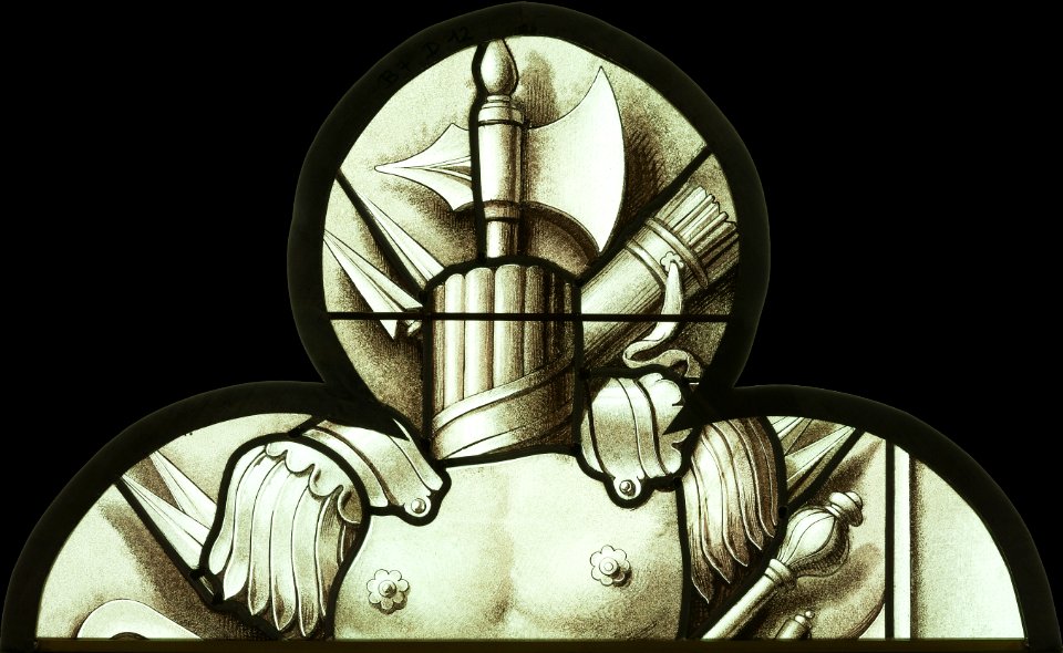 Saint-Chapelle de Vincennes - Baie 5 - Tête de lancette à décor de trophée d'armes (bgw17 0982)