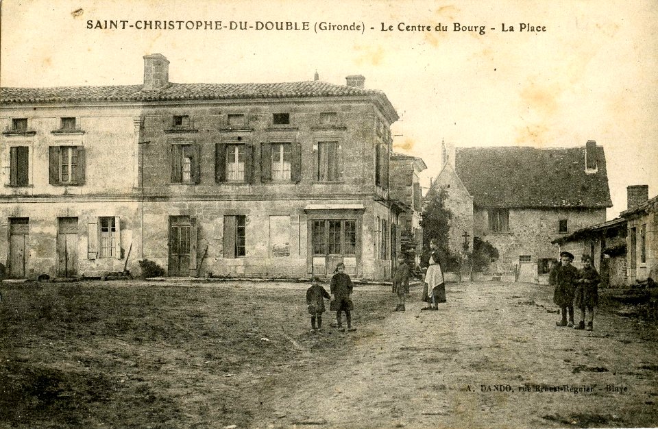 Saint-Christophe-de-Double - bourg 1