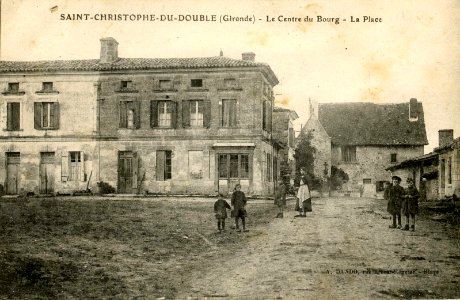 Saint-Christophe-de-Double - bourg 1