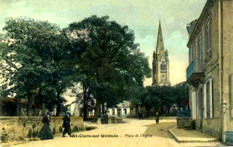 Saint-Ciers-sur-Gironde - Place de l'église 6