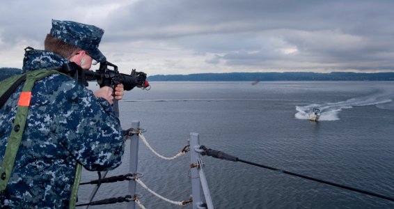 Sailors participate in Citadel Protect simulation 121025-N-MM360-177