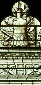 Saint-Chapelle de Vincennes - Baie 5 - Trophée d'armes et Décor d'architecture (bgw17 0974)