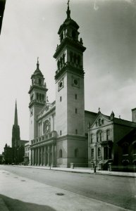 Saint Adalbert Church, Chicago, 1913 (NBY 517) photo