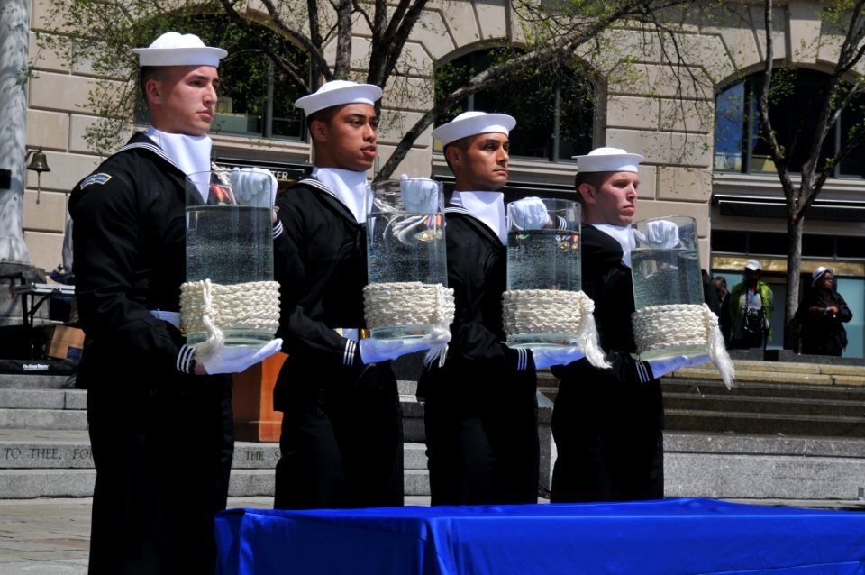 Sailors pour water at the Navy Memorial. (8661307940)