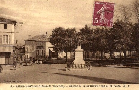 Saint-Ciers-sur-Gironde - Place de l'église 4