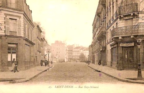 Saint-Denis.Rue Guy-Ménard.Rue Désiré-Le Lay.Réverbères