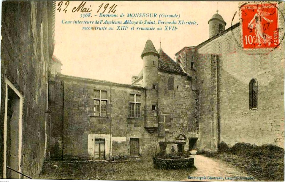 Saint-Ferme - Puits de l'ancienne Abbaye des Benédictins 2