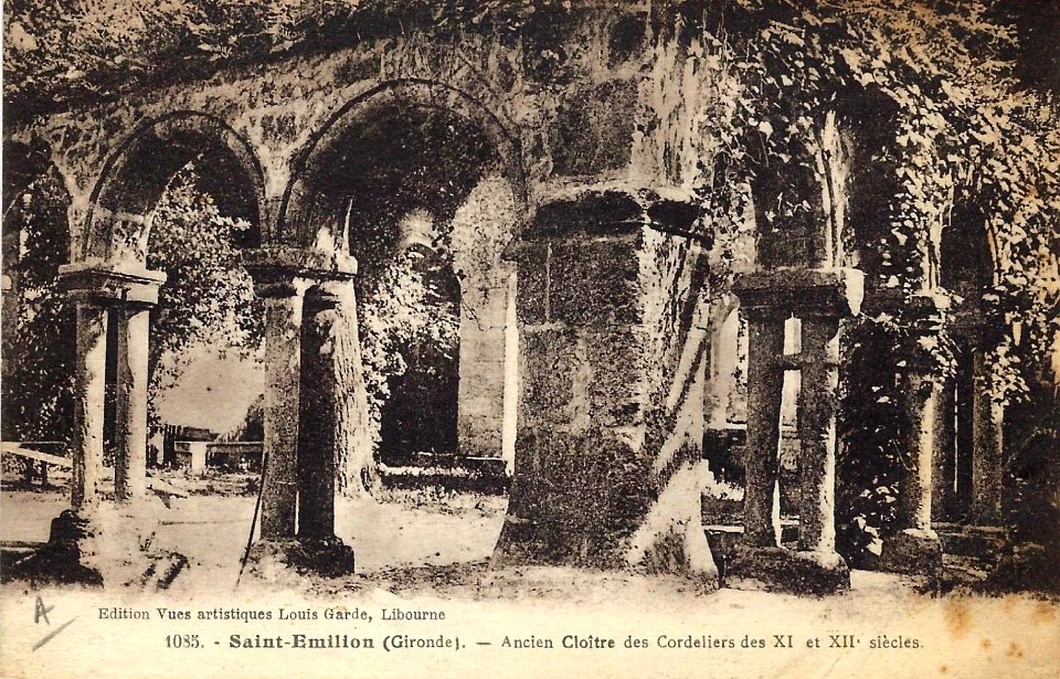 Saint-Emilion cloître des Cordeliers 3c