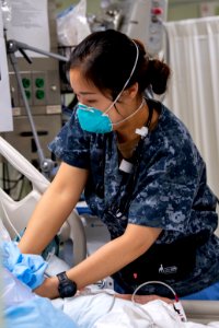 Sailors Treat Patient Aboard USNS Mercy (49826925616)