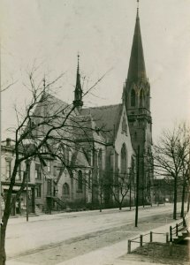 Saint Martin's Church, Chicago, 1913 (NBY 729) photo