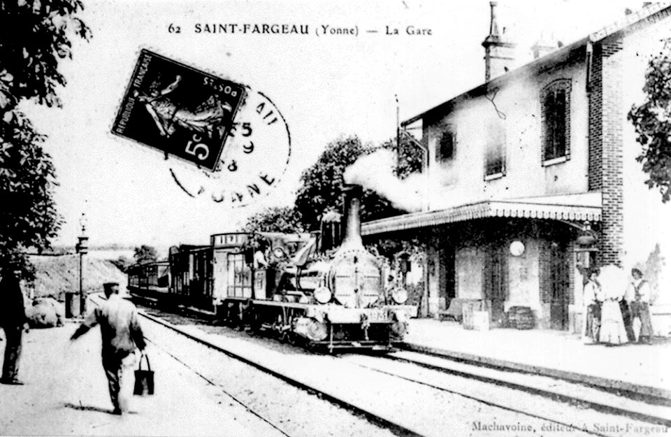 Saint-Fargeau gare 1