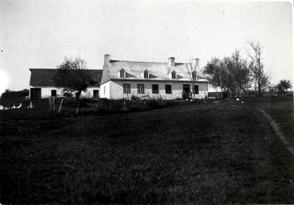 Saint-Laurent-de-l Ile-d Orleans - maison de Samuel Pouliot, vers 1920