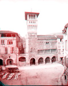 Saint-Antonin , hôtel de ville (en version anaglyphe) - Fonds Trutat - MHNT.PHa.1220.03.01