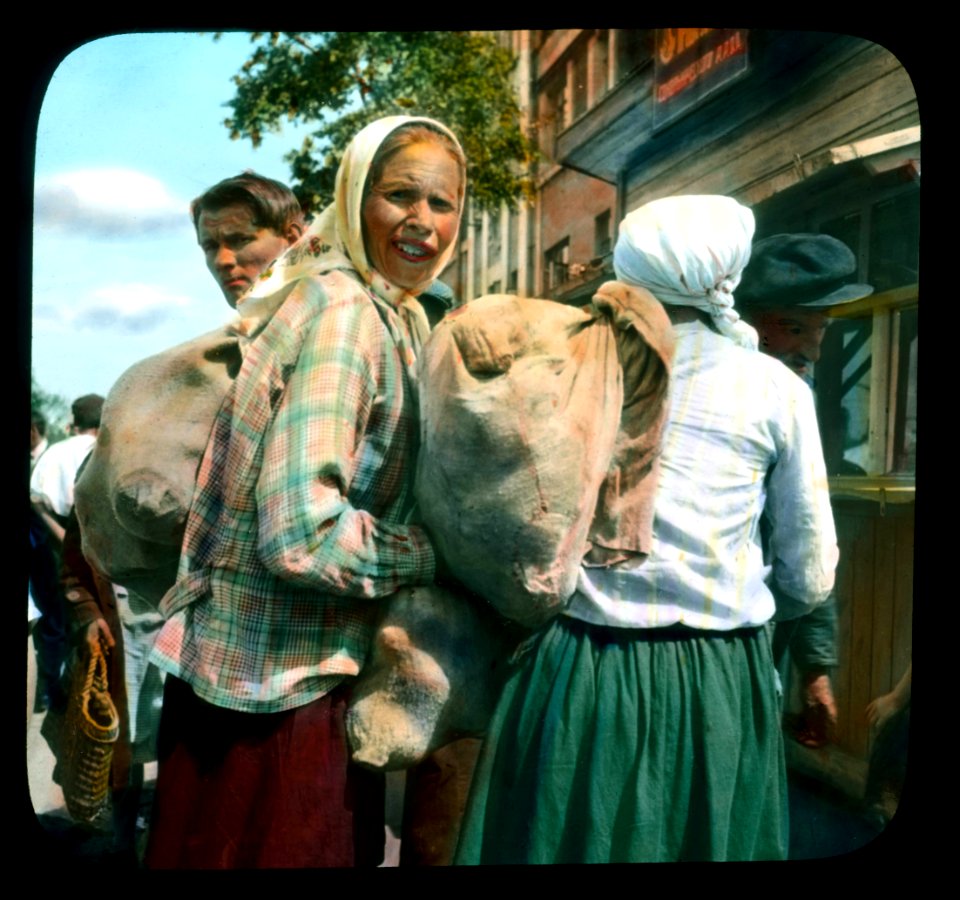Saint Petersburg farmers with sacks, near Leningrad