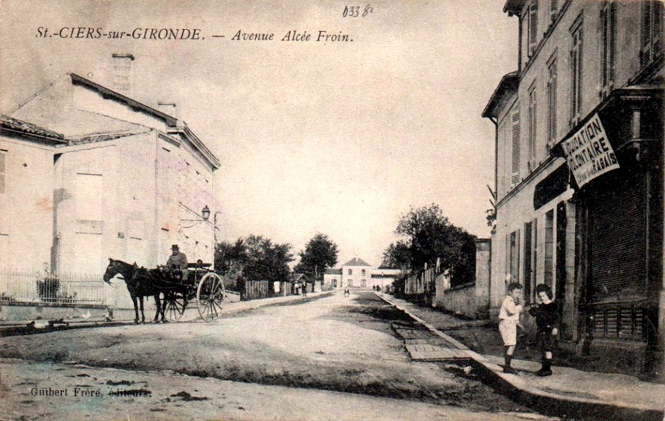 Saint-Ciers-sur-Gironde - avenue Alcée Froin 2