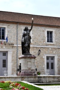 Saint-Pons-de-Thomières - Fontaine de la République 01
