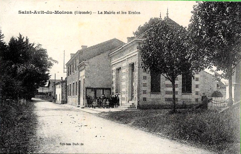 Saint-Avit-du-Moiron - Mairie et écoles 2