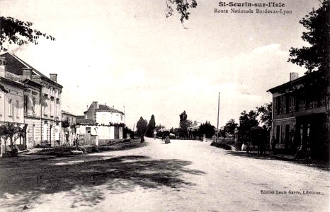 Saint-Seurin-sur-l'Isle - rue principale 3