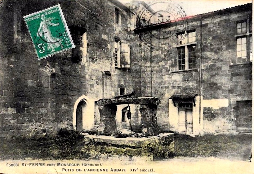 Saint-Ferme - Puits de l'ancienne Abbaye des Benédictins 1