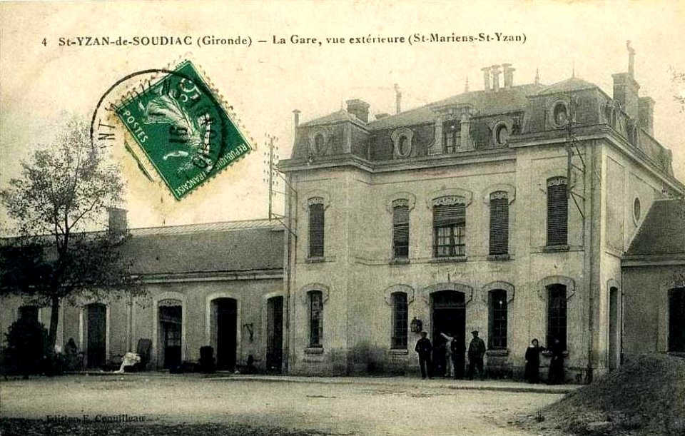 Saint-Mariens - gare façade extérieure 3