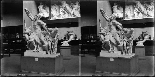 Sala del Palau de Belles Arts del parc de la Ciutadella amb escultures (AFCEC BORDAS D 4326)
