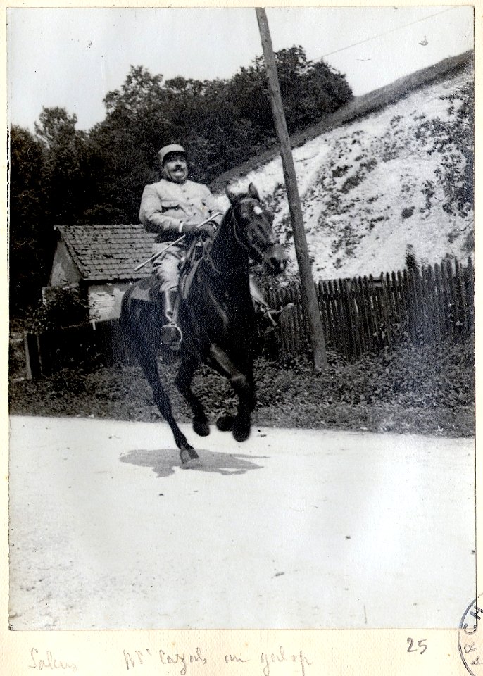 Saleux. M. Cazals au galop - Fonds Berthelé - 49Fi1874-25